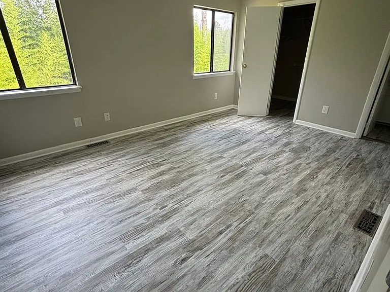 912 Pineland Ave #5 — Photo 11