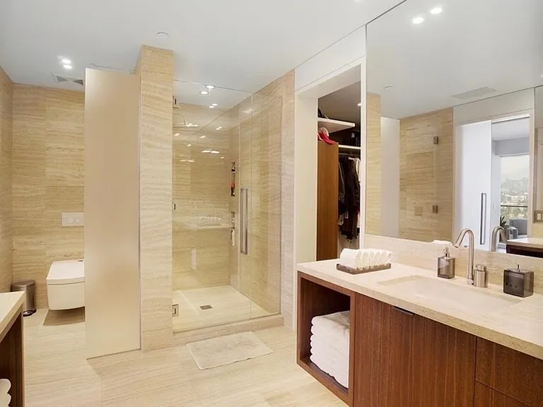 6250 Hollywood Blvd #14D — Photo 39