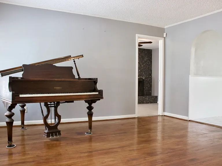 9850 Gooding Dr — Photo 15