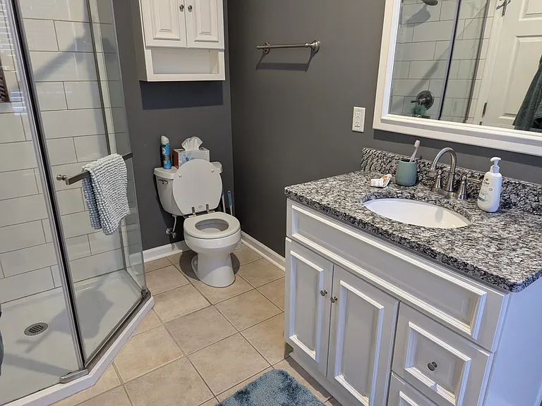 526 Clinton Springs Ave #D — Photo 19