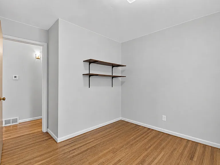 1253 Holgate Ave — Photo 14