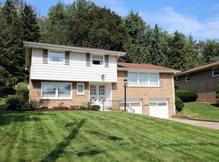 7058 Dumbarton Pl, Bethel Park, PA 15102