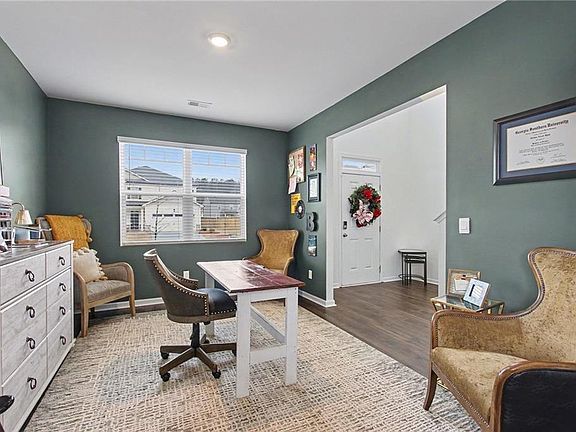 4th image of 384 Condor Ct