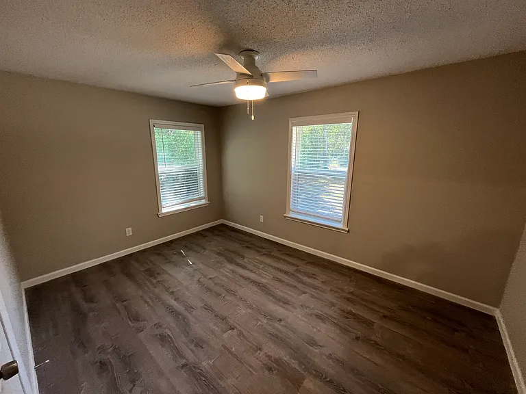 12904 Mitchell Dr — Photo 21
