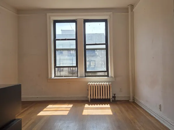 481 Ft Washington Avenue 58 image 2 of 8