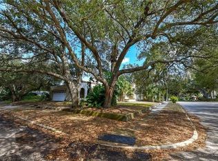 1675 Fortuna St, Sarasota, FL 34239