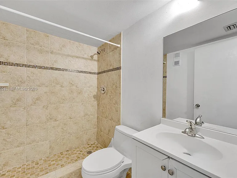 1200 NW 87th Ave #410 — Photo 15