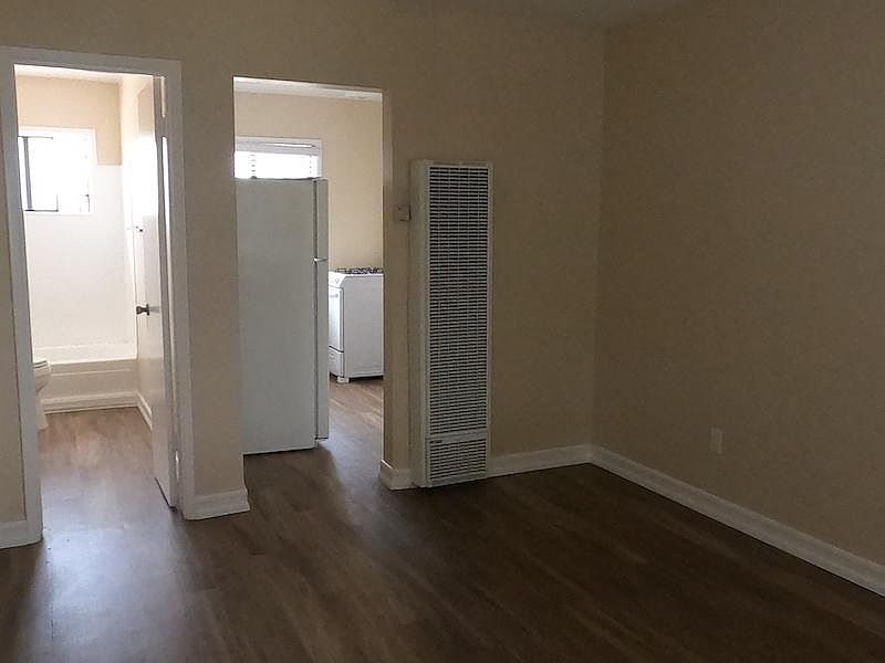 1st image of 2055 Bacon St #6