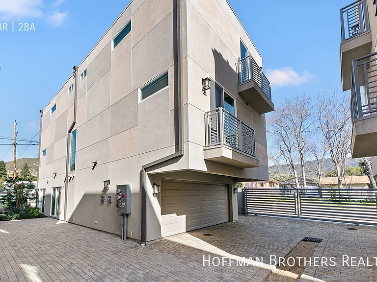 13621 N Fellows Ave #13617 — Photo 16