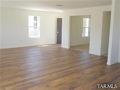 3rd image of 1075 W Calle Del Libro Dorado W
