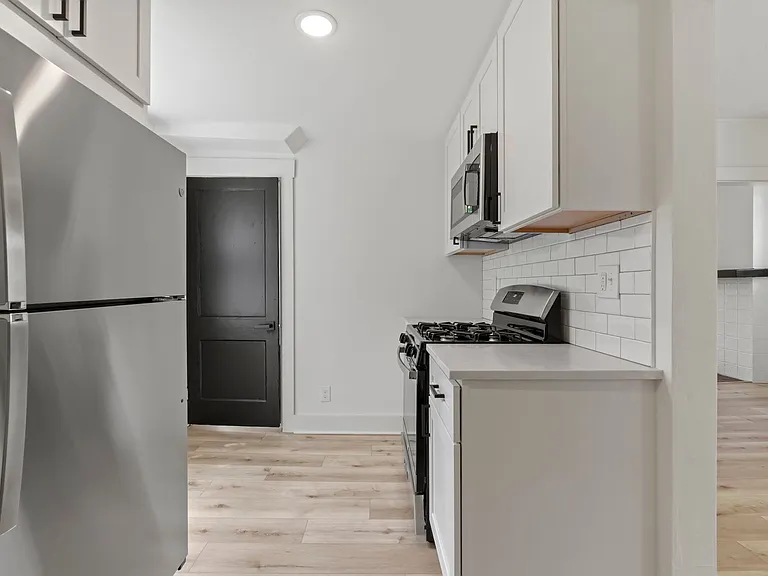 5614 Moore Ave — Photo 11