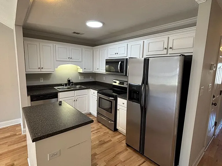 846 Bryan Cir — Photo 5