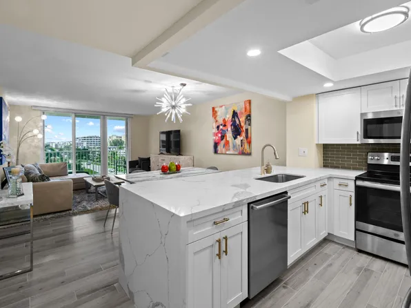 3540 S Ocean Blvd APT 611, South Palm Beach, FL 33480