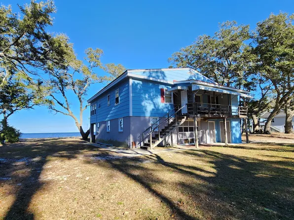 239 Pamlico Parkway, Beaufort, NC 28516