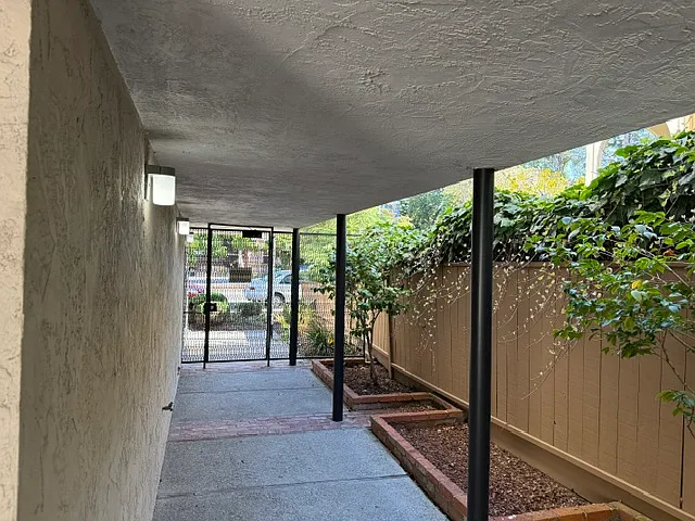 2172 Blake St — Photo 4