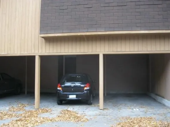 197 Bridge St APT 1, Stamford, CT 06905