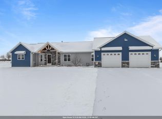 3815 Stonewall Dr, De Pere, WI 54115