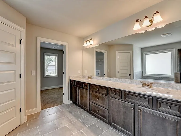 235 Bella Dr — Photo 53