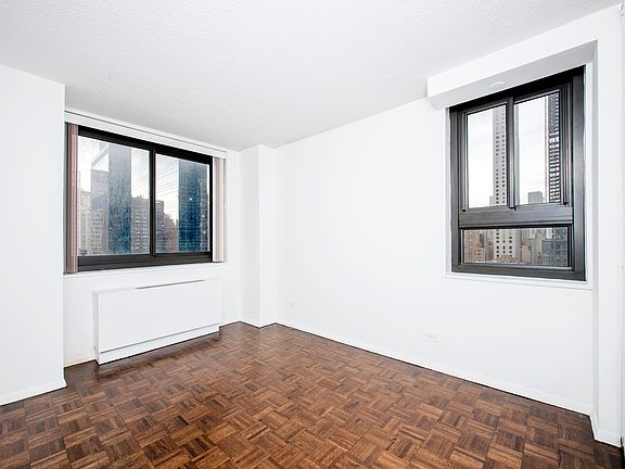 4th image of 347 W 57th St APT 24C