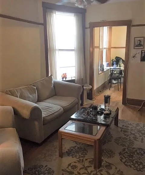 1042 W George St #1R — Photo 3
