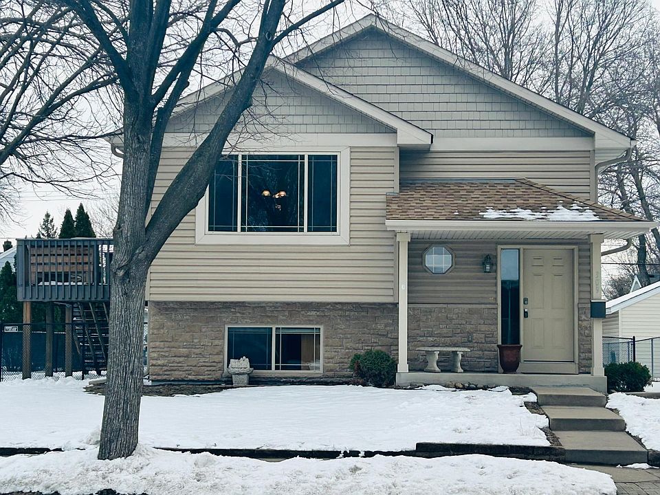 1st image of 309 9th Ave S