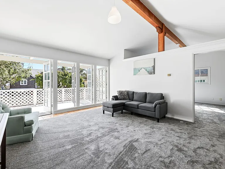 2104 E Ocean Blvd — Photo 25