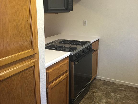 5th image of 8107 Laborough Dr APT B
