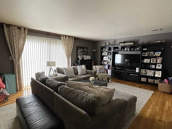 2nd image of 465 Washington Ave