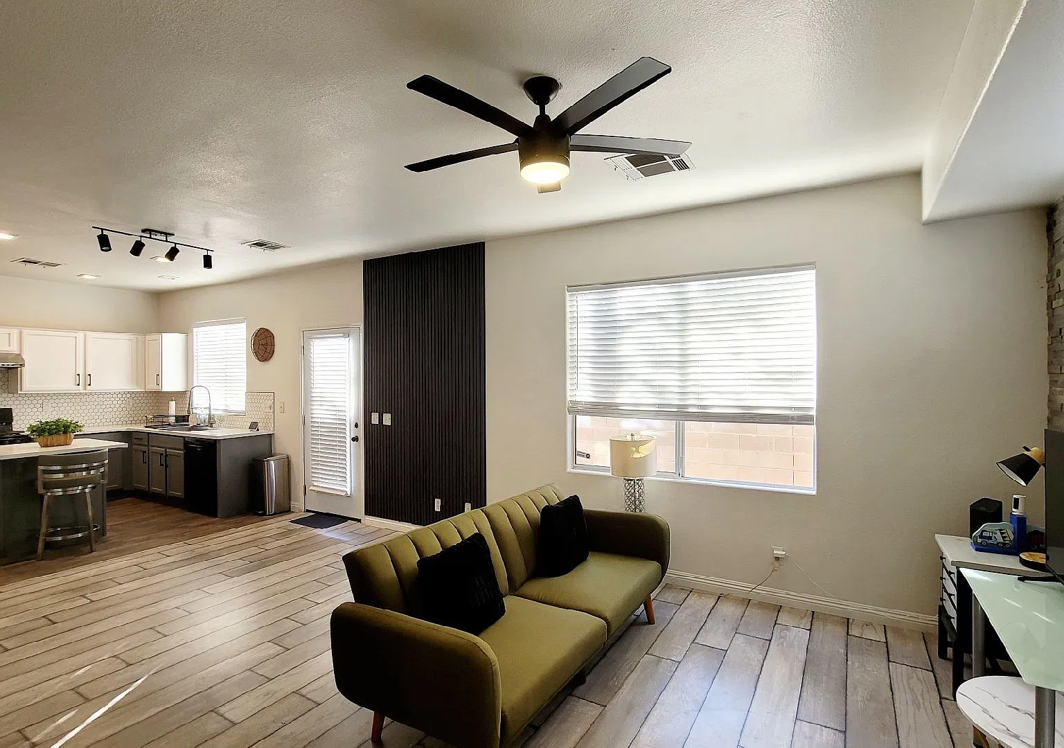 3791 Lodina Ct - 3 bedrooms, 2.5 bathrooms, 1520 SQFT — Photo 4