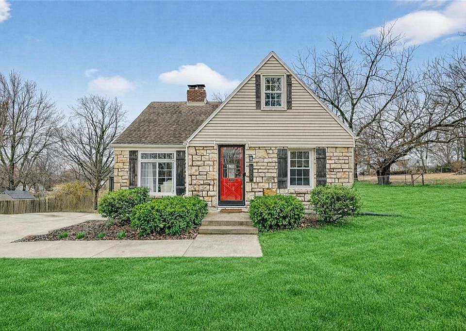 1st image of 2209 NE Gaddy Rd