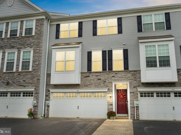 313 Chestnut Ct, Langhorne, PA 19047