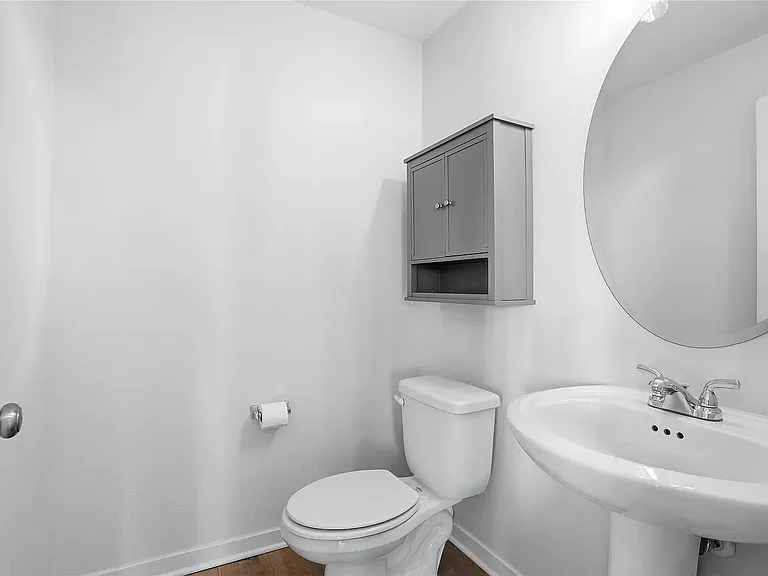 329 NE Otter Dr — Photo 7
