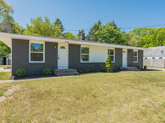 3rd image of 418-420 56th St SE
