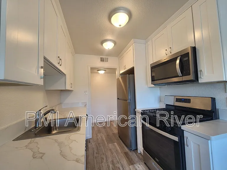 7143 Bacchini Ave — Photo 6