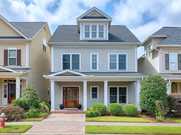 1217 Chalk Maple Dr, Cary, NC 27519