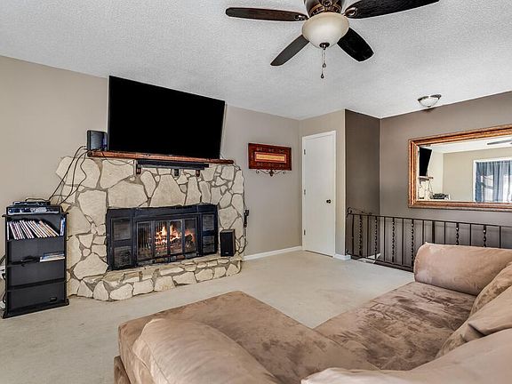 4th image of 21450 W 181st Ter