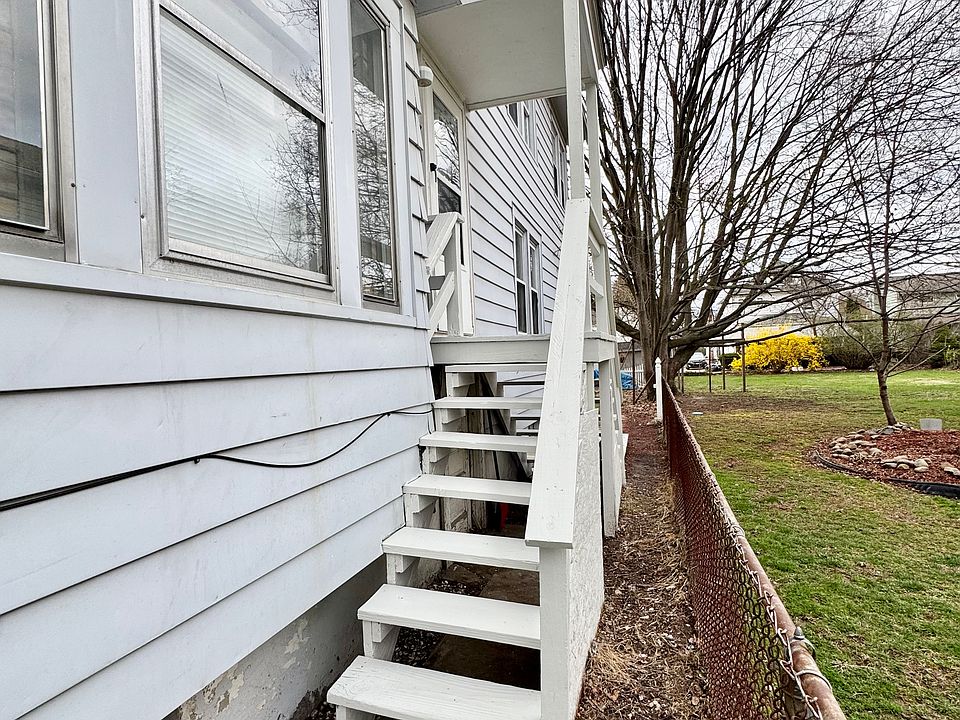 1st image of 210 E Thomas St Rear 210