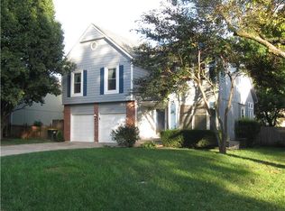 6405 Hilltop St, Shawnee, KS 66226