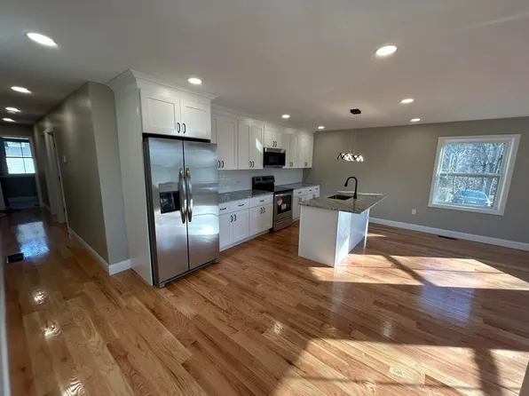 12 Grove Pl #6C, Norwich, CT 06360