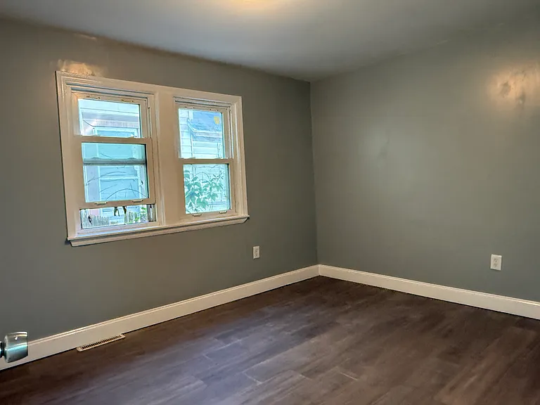 134 Vann St — Photo 6