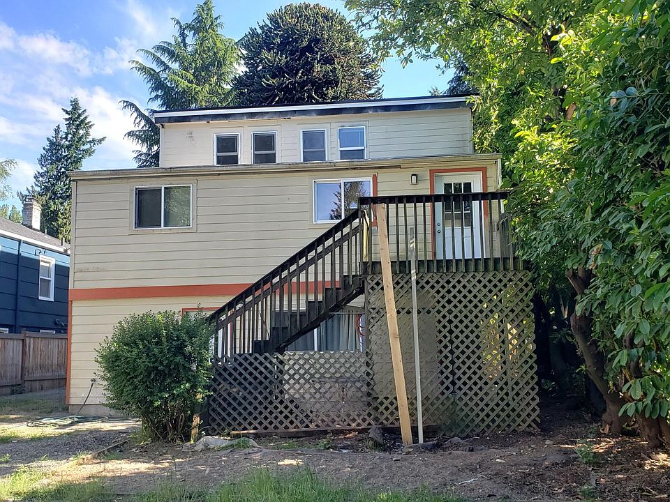 1st image of 1034 NE 102nd St #B