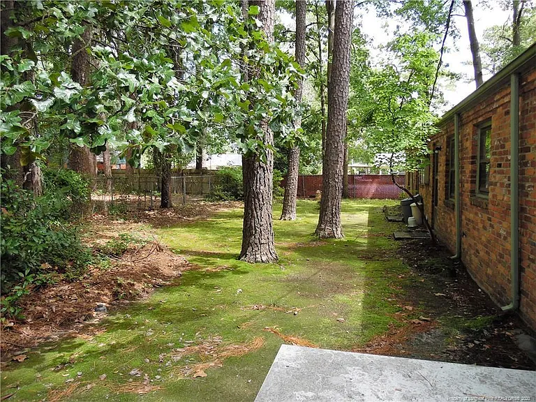 100 W 24th St #8 — Photo 15