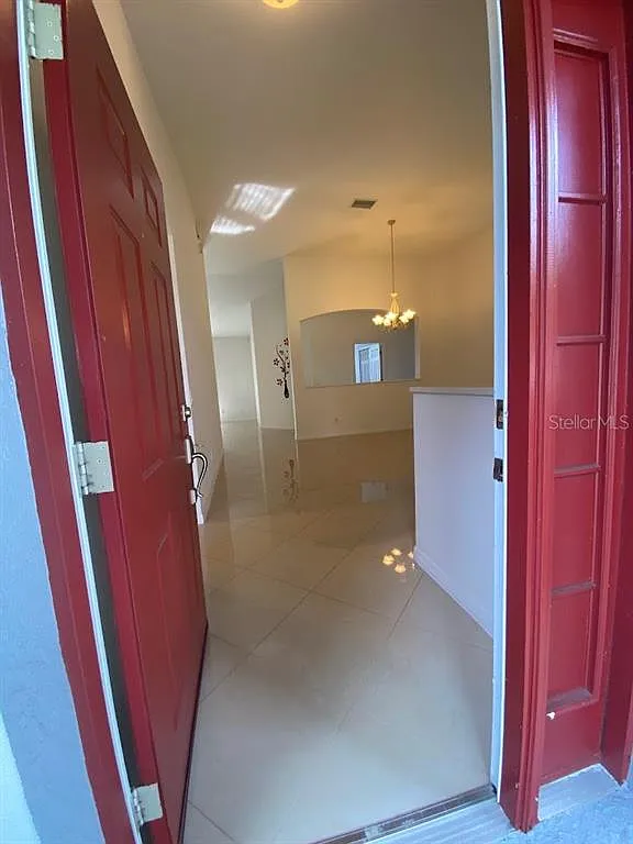 4 bed, 3.0 bath, 2220 sqft, $2,500 — Photo 3