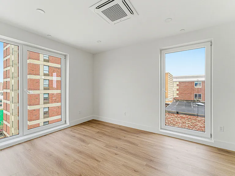1035 Commonwealth Ave — Photo 77