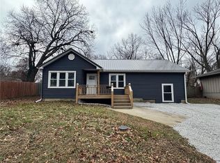 417 E Buchanan St, Richmond, MO 64085