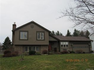 43 Long Park Dr, Greece, NY 14612
