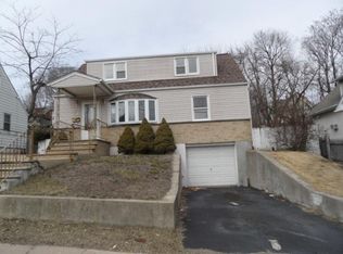391 N 7th St, Prospect Park, NJ 07508
