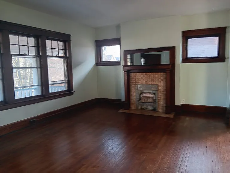 1290 W 105th St #2 — Photo 3