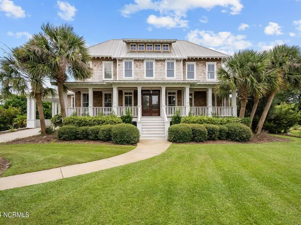 317 E Island View Drive, Hampstead, NC 28443