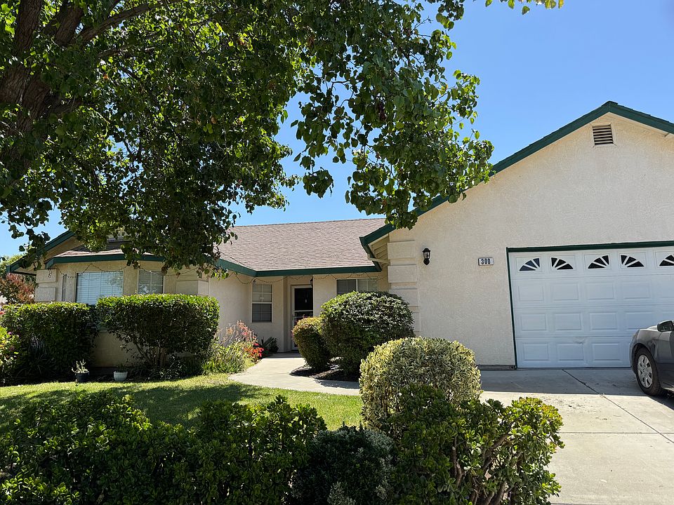 1st image of 300 Mount Oso Ave